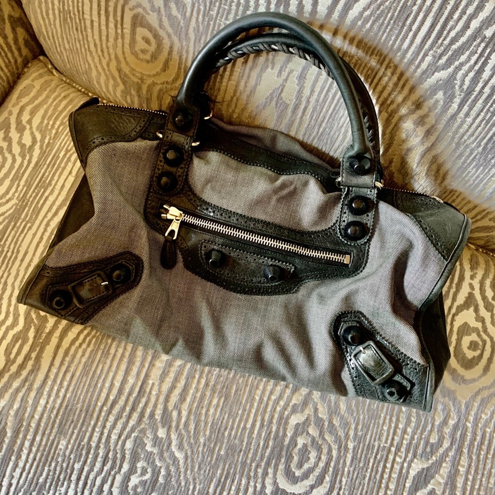 Balenciaga medium city bag; black/white bag
